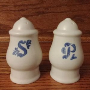 Pfaltzgraff Yorktowne Salt and Pepper Shakers
